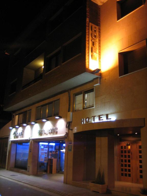 Hotel Chane La Puebla De Alfinden Exteriér fotografie